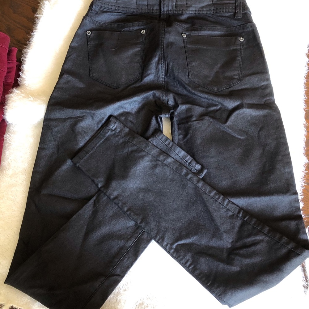 Jeans - Picture 3 of 3
